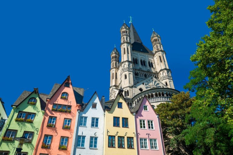 Excursion tip: Visit the Friesenviertel in Cologne in the evening